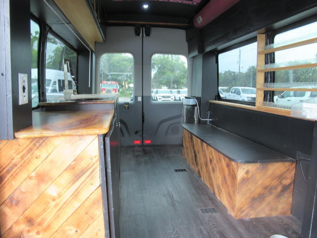 Vehicle image 24 of 29
