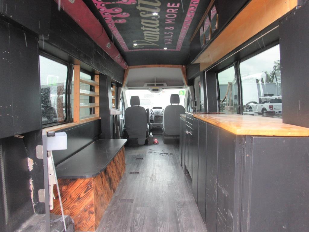 Vehicle image 26 of 29