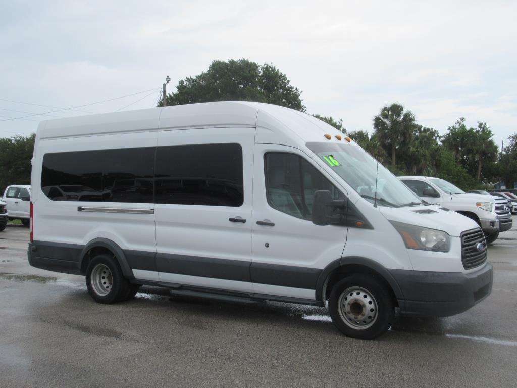 Vehicle image 2 of 29
