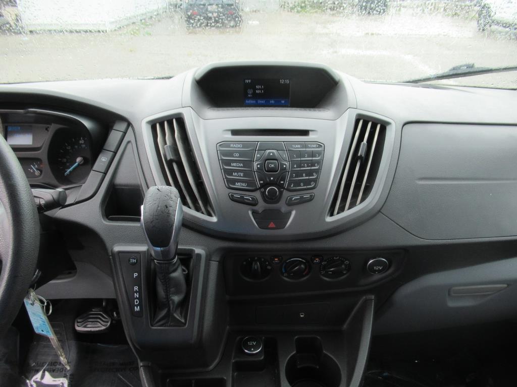 Vehicle image 19 of 29