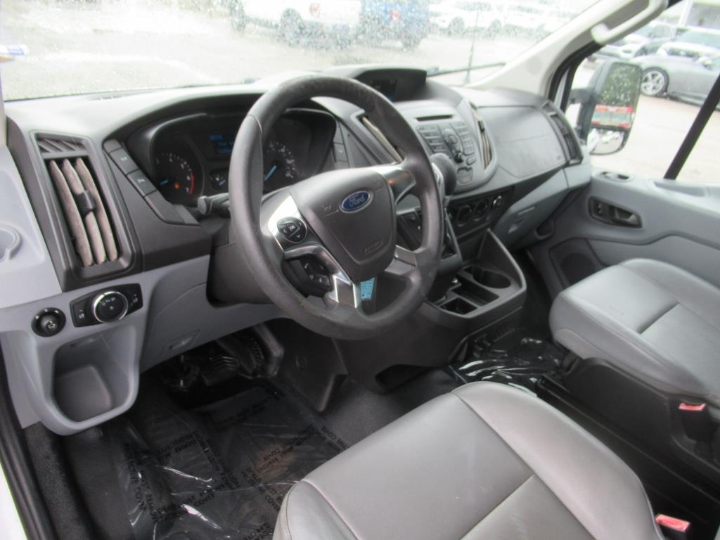 Vehicle image 15 of 29