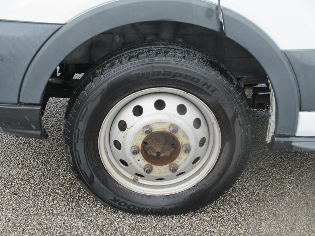 Vehicle image 7 of 29