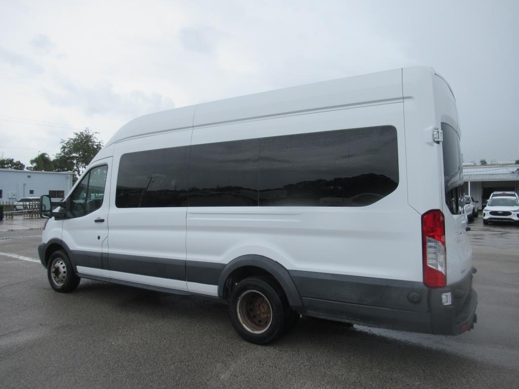 Vehicle image 5 of 29