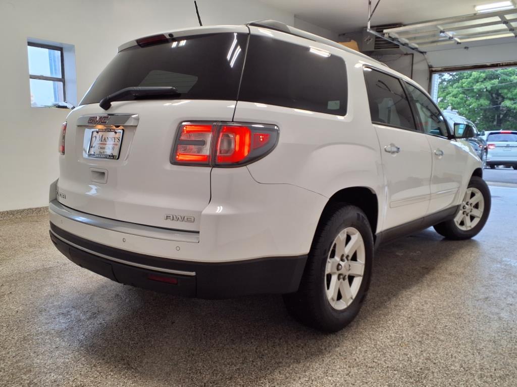 Vehicle image 4 of 23
