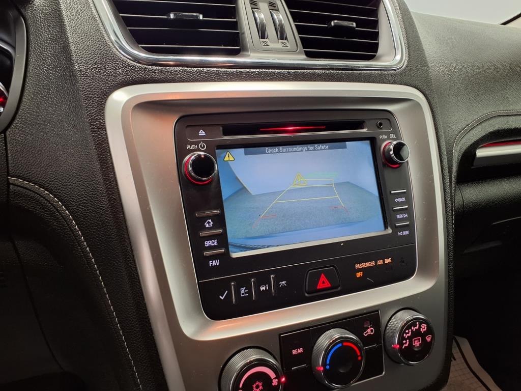 Vehicle image 19 of 23