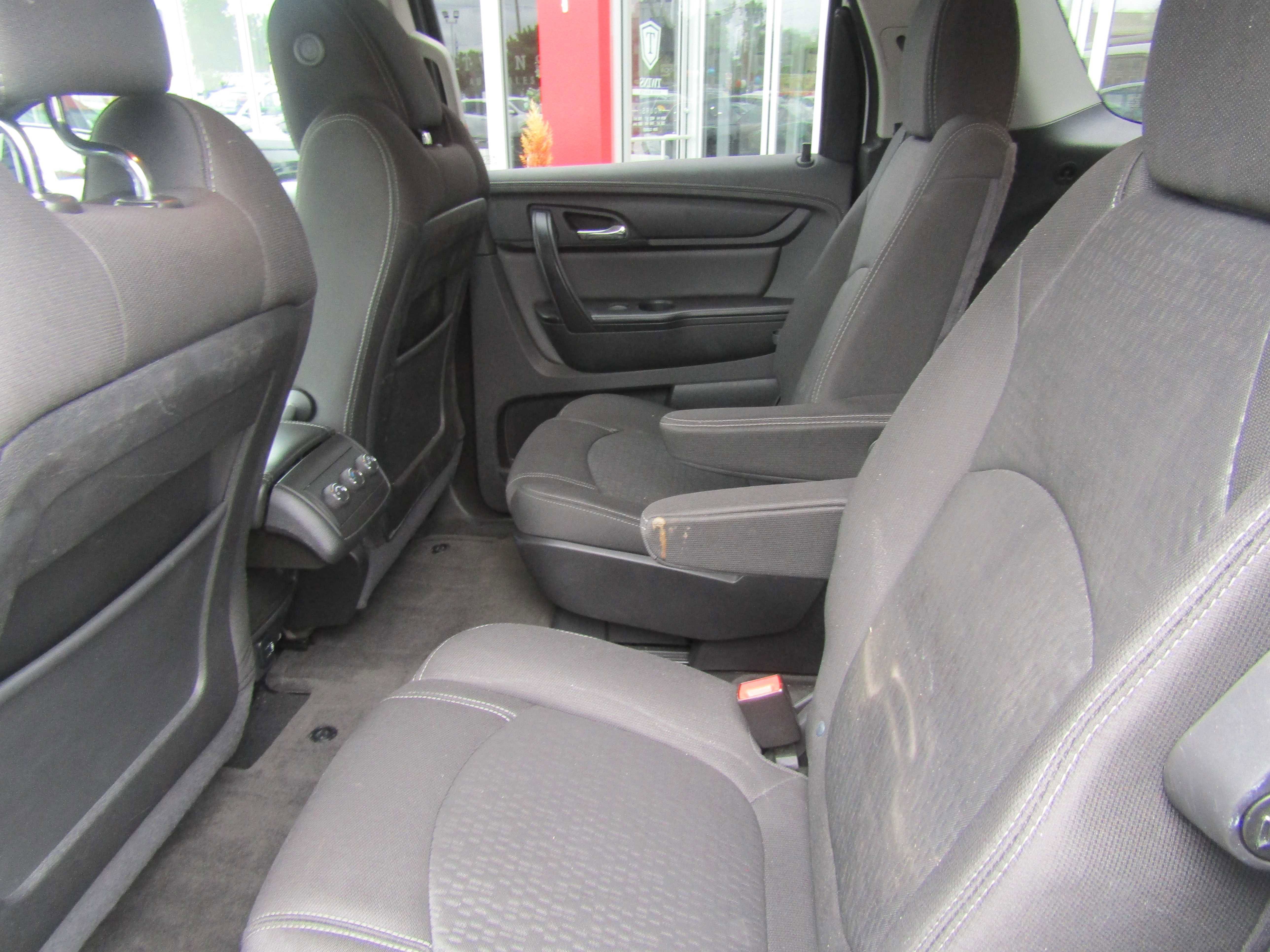 2016 GMC Acadia SLE Image 10 of 22