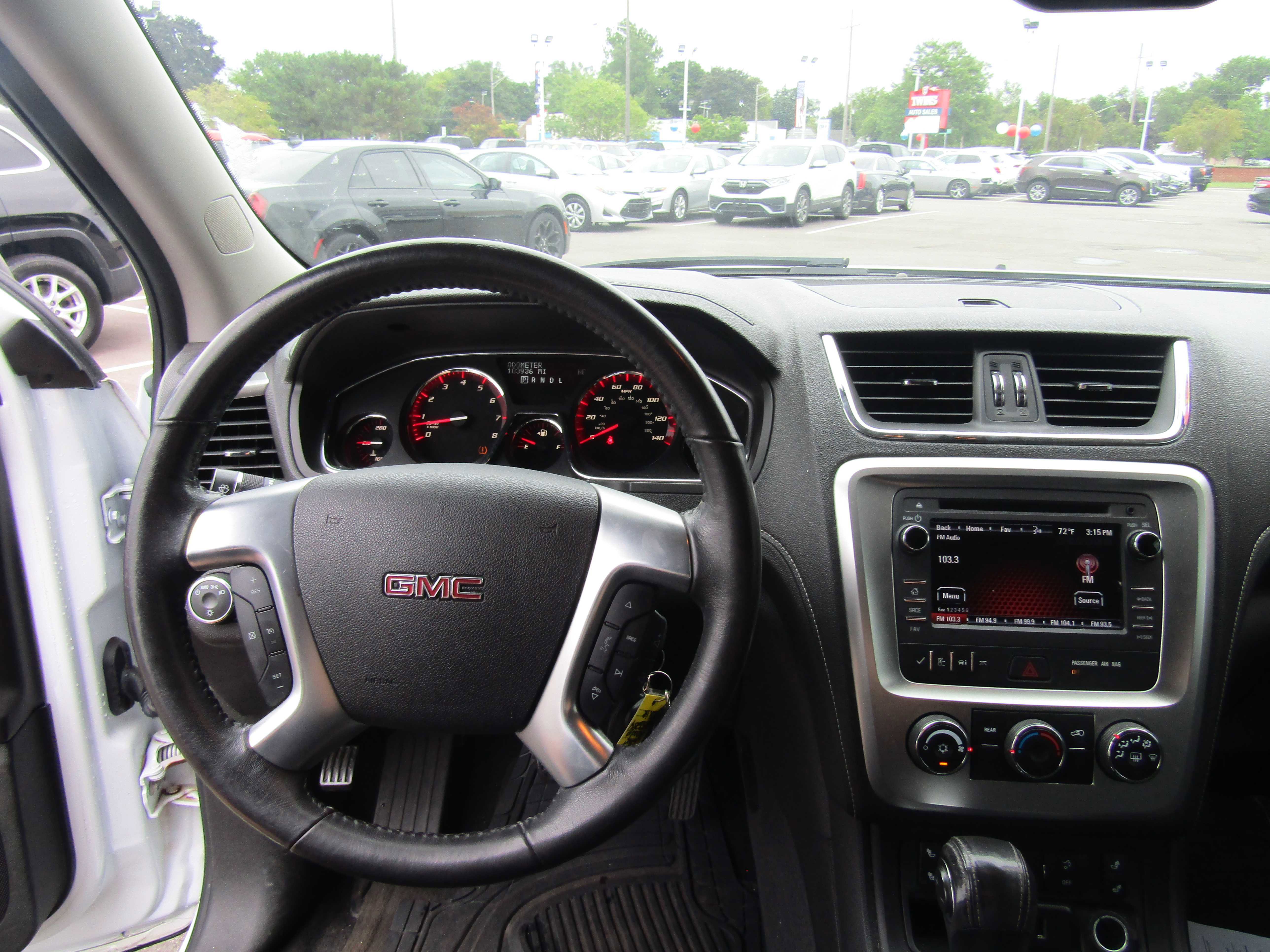 2016 GMC Acadia SLE Image 12 of 22