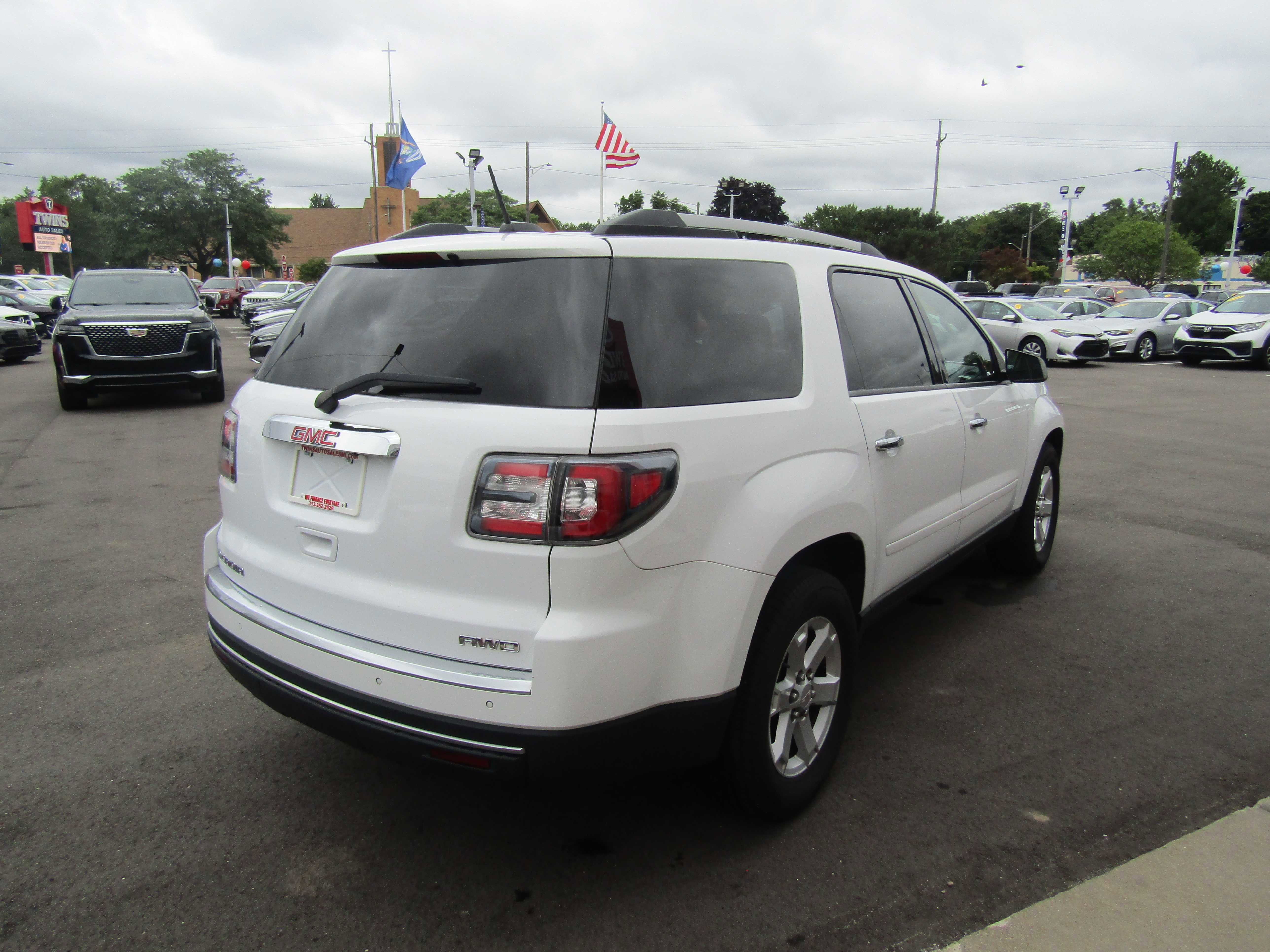 2016 GMC Acadia SLE Image 4 of 22