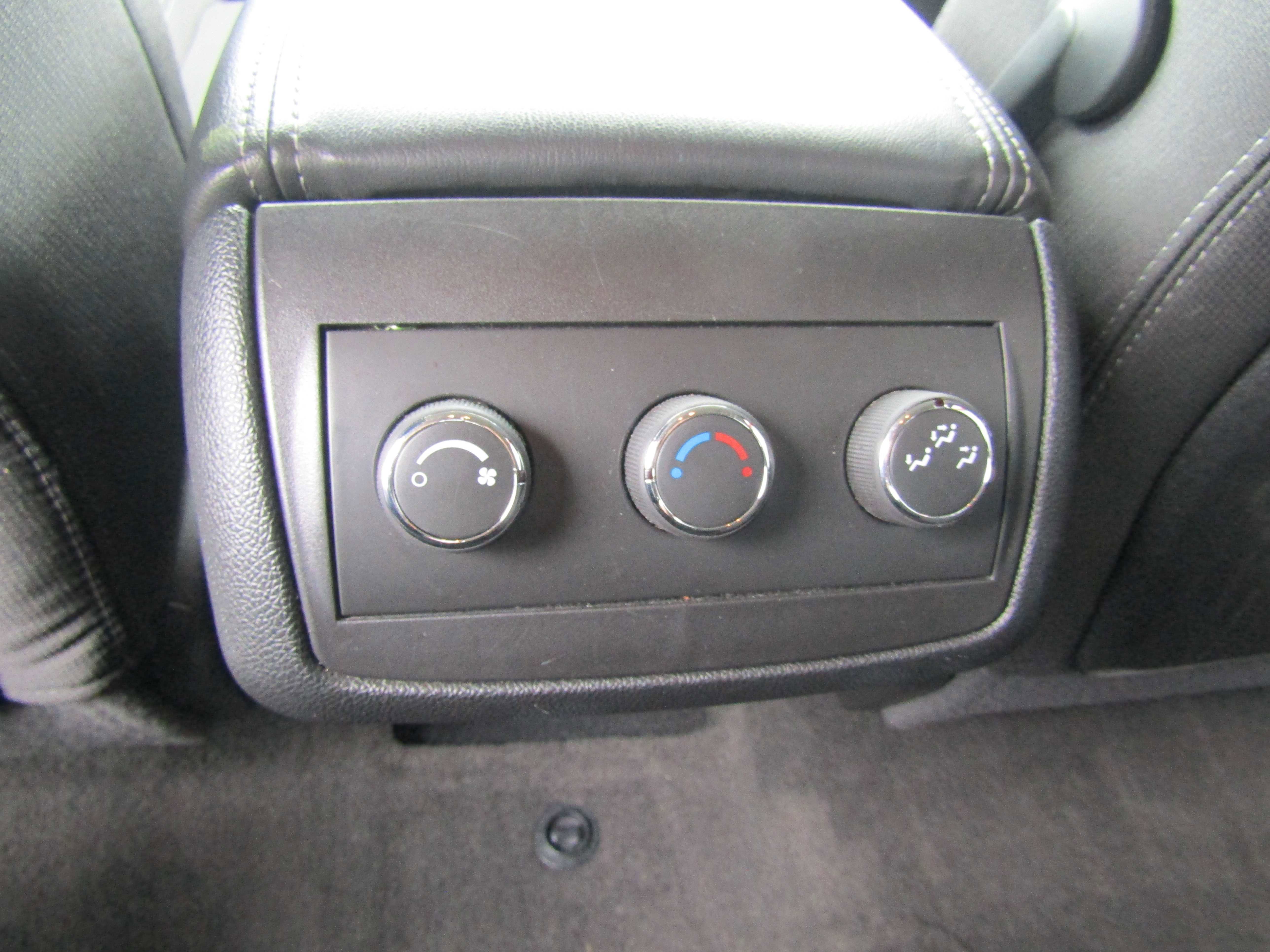 2016 GMC Acadia SLE Image 18 of 22