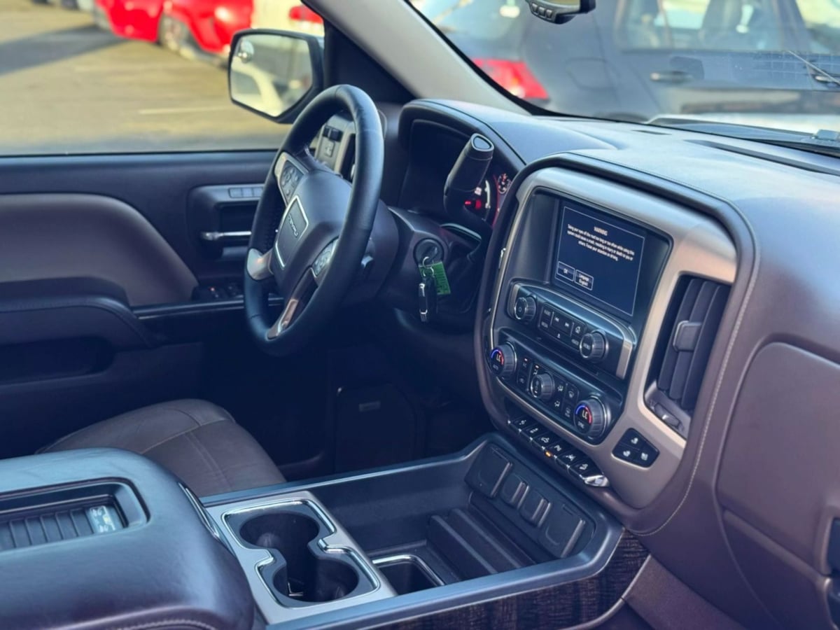 Vehicle image 13 of 49