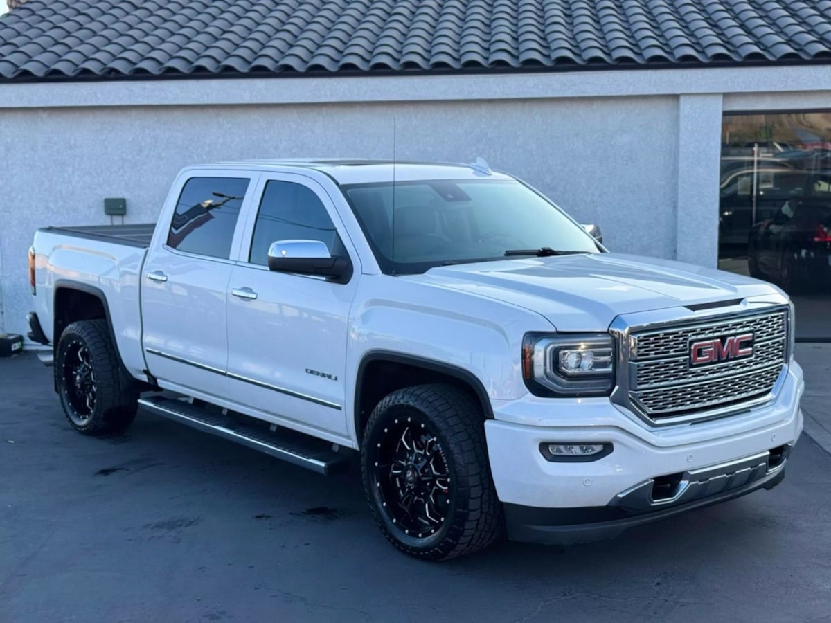 Vehicle image 4 of 49