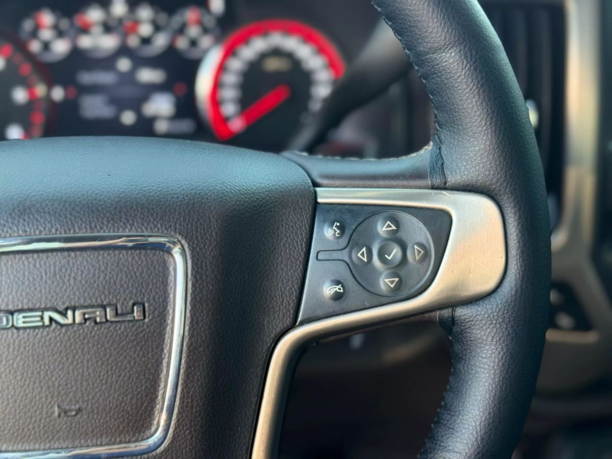 Vehicle image 31 of 49