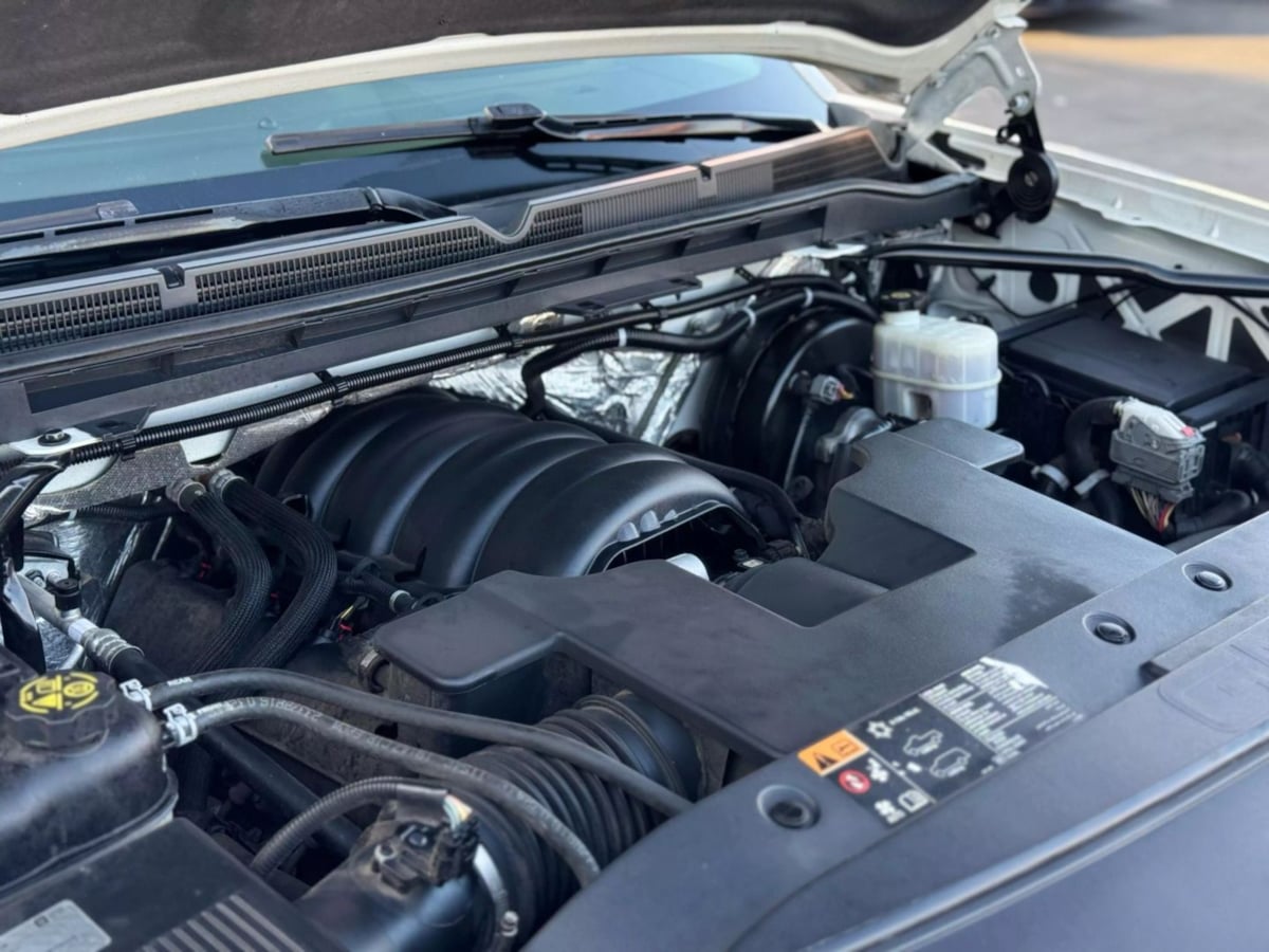 Vehicle image 37 of 49