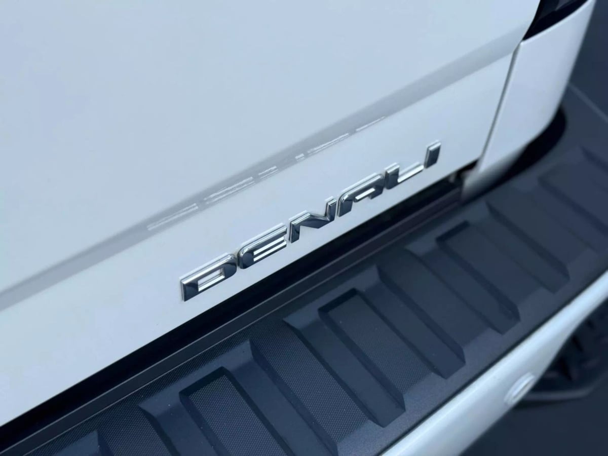 Vehicle image 16 of 49