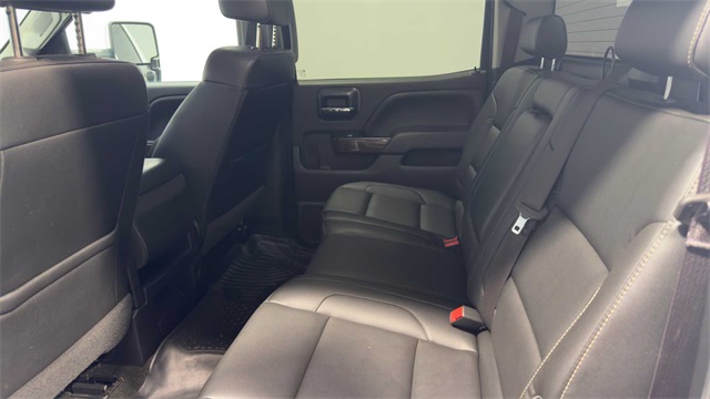 2016 GMC Sierra 2500HD SLT Image 11 of 34