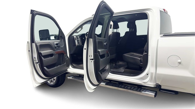 2016 GMC Sierra 2500HD SLT Image 17 of 34