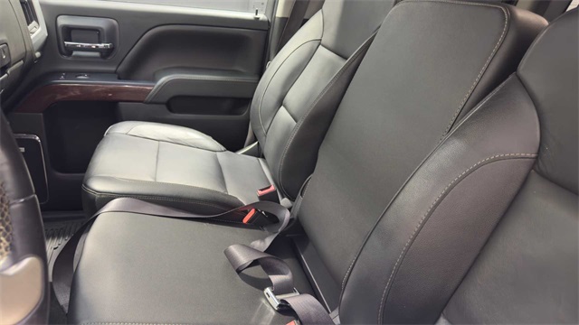 2016 GMC Sierra 2500HD SLT Image 12 of 34