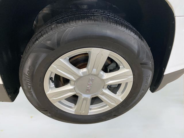Vehicle image 12 of 27
