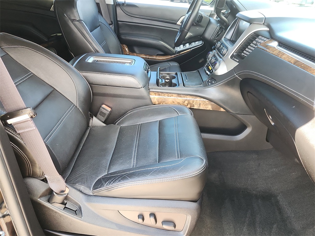 Vehicle image 17 of 29