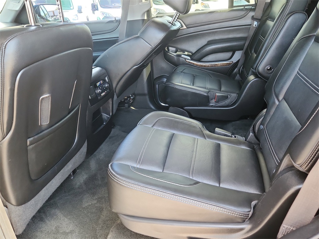 Vehicle image 10 of 29