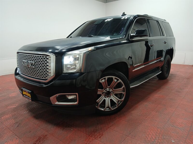 2016 GMC Yukon Denali Image 1 of 30