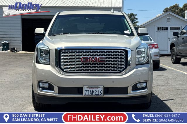 2016 GMC Yukon Denali Image 2 of 50