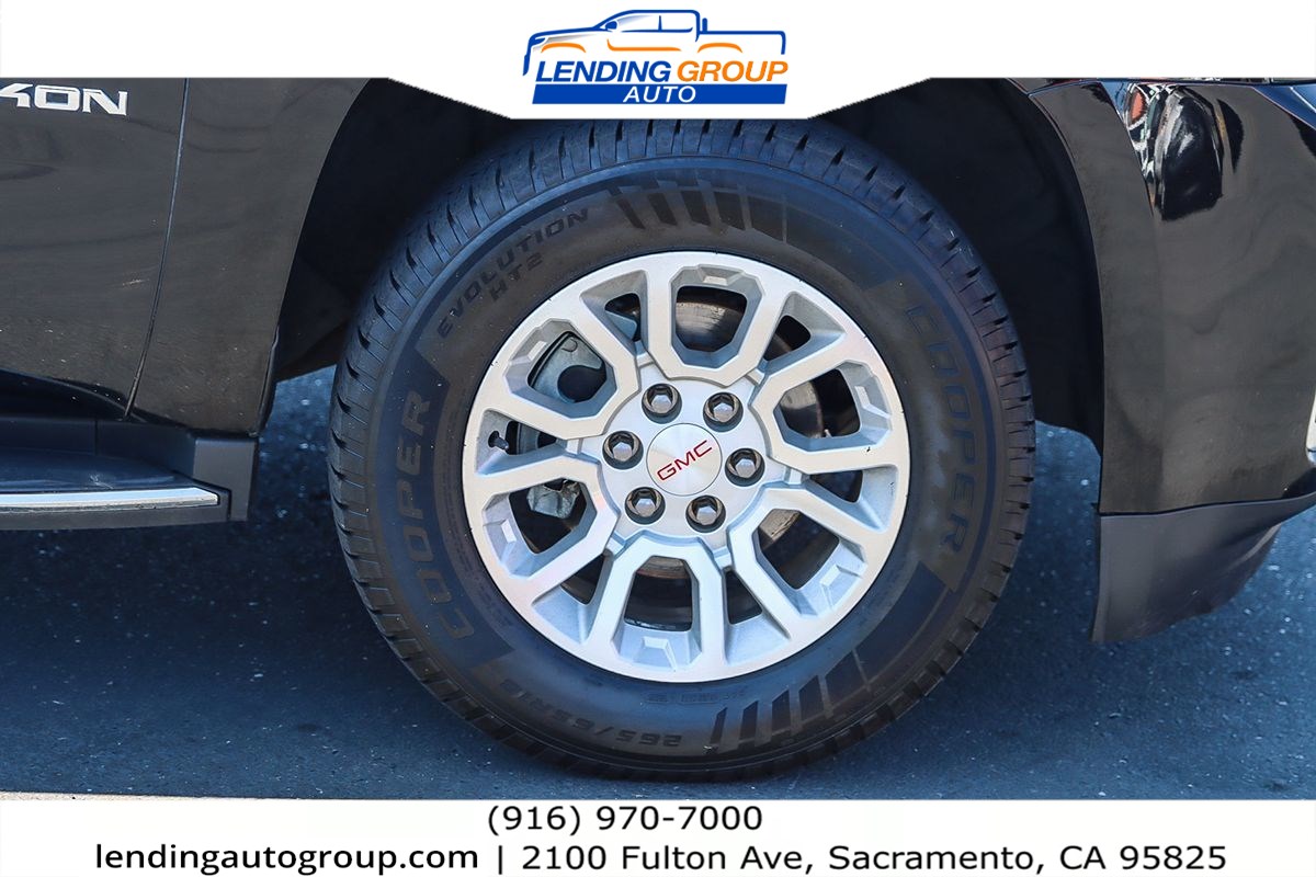 Vehicle image 8 of 25