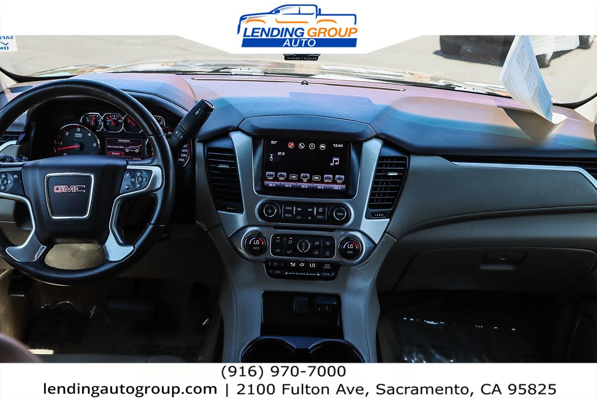 Vehicle image 12 of 25