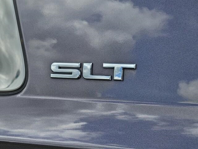 Vehicle image 8 of 31