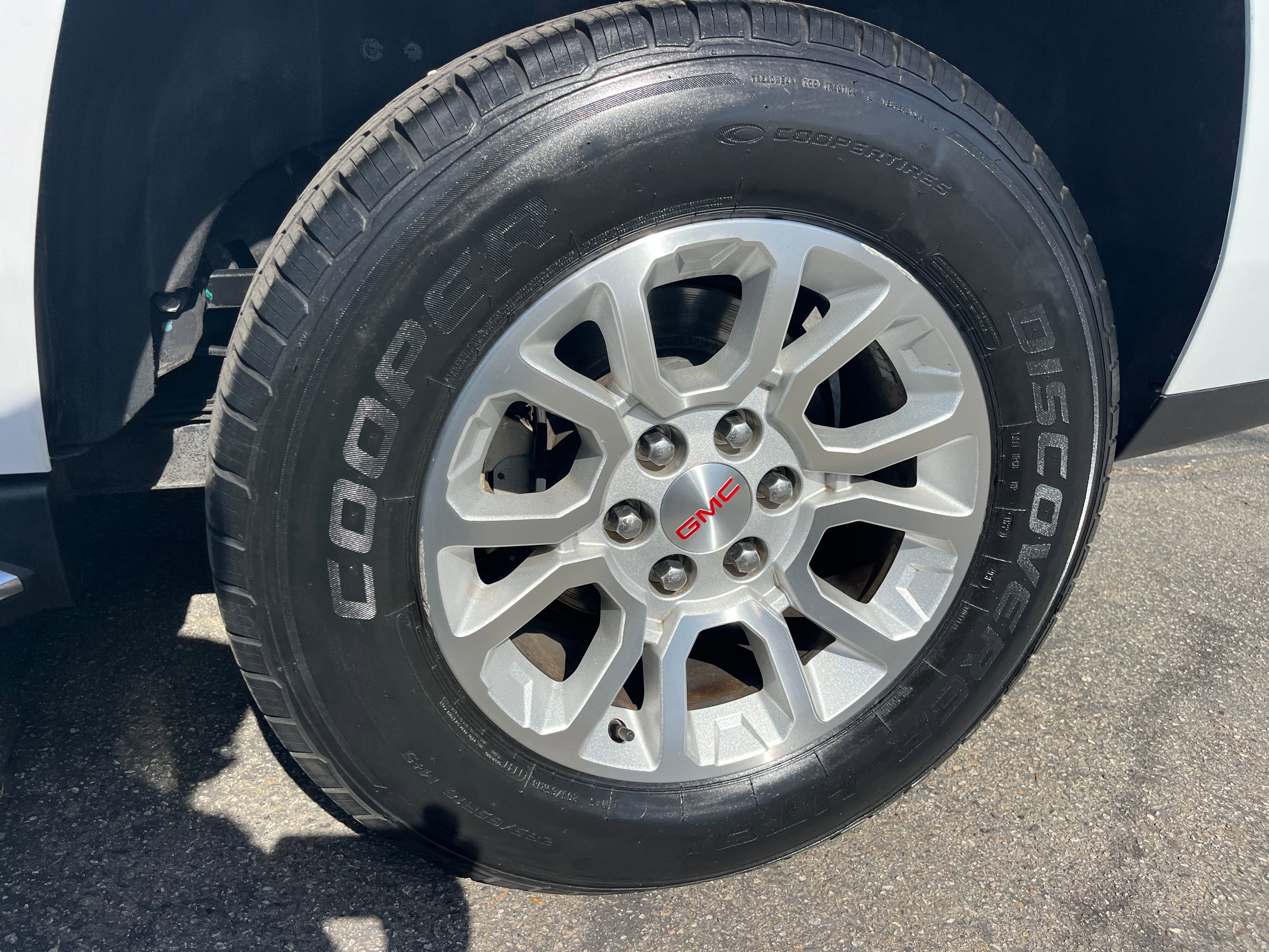 Vehicle image 48 of 71