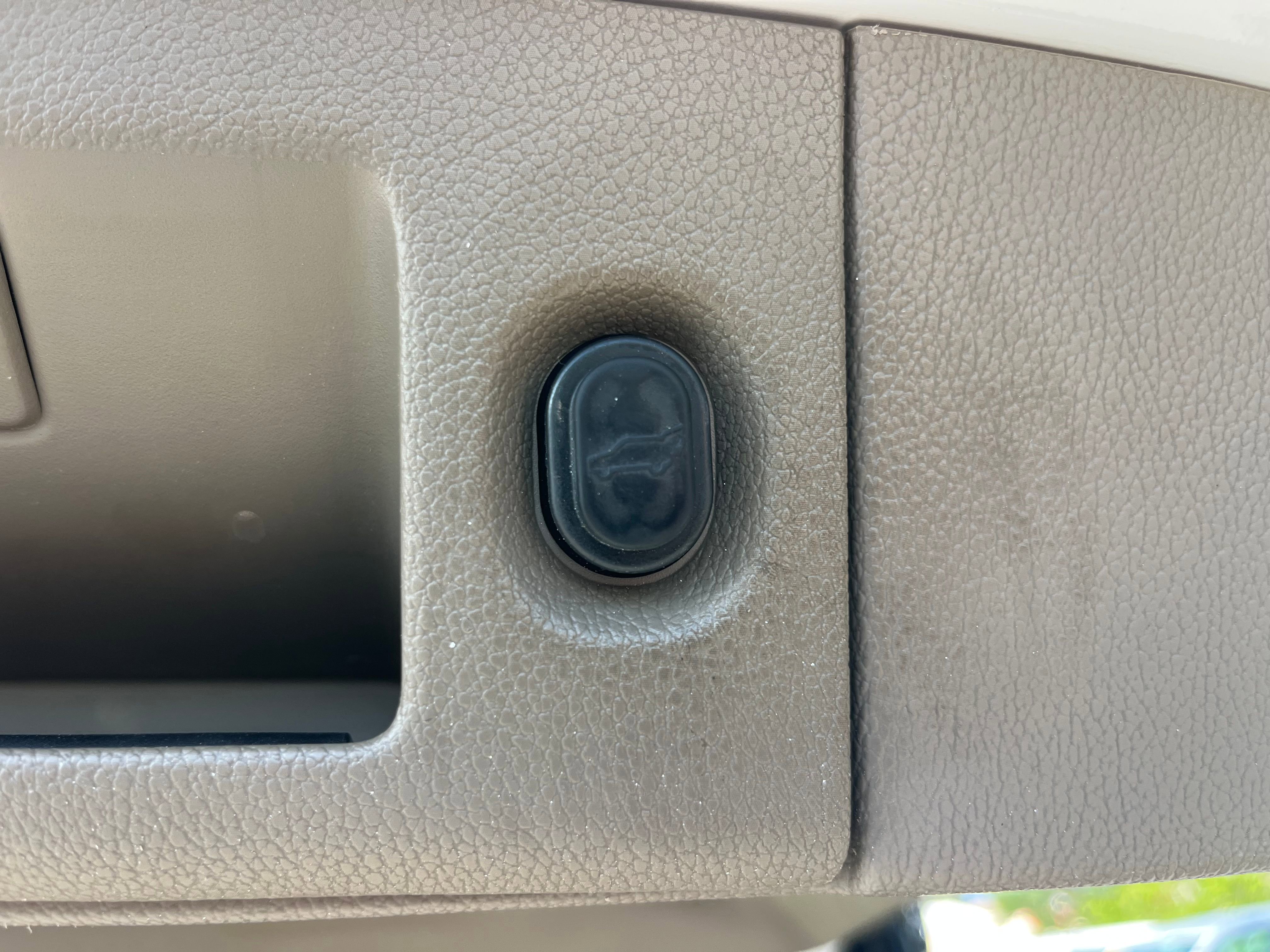 Vehicle image 23 of 71