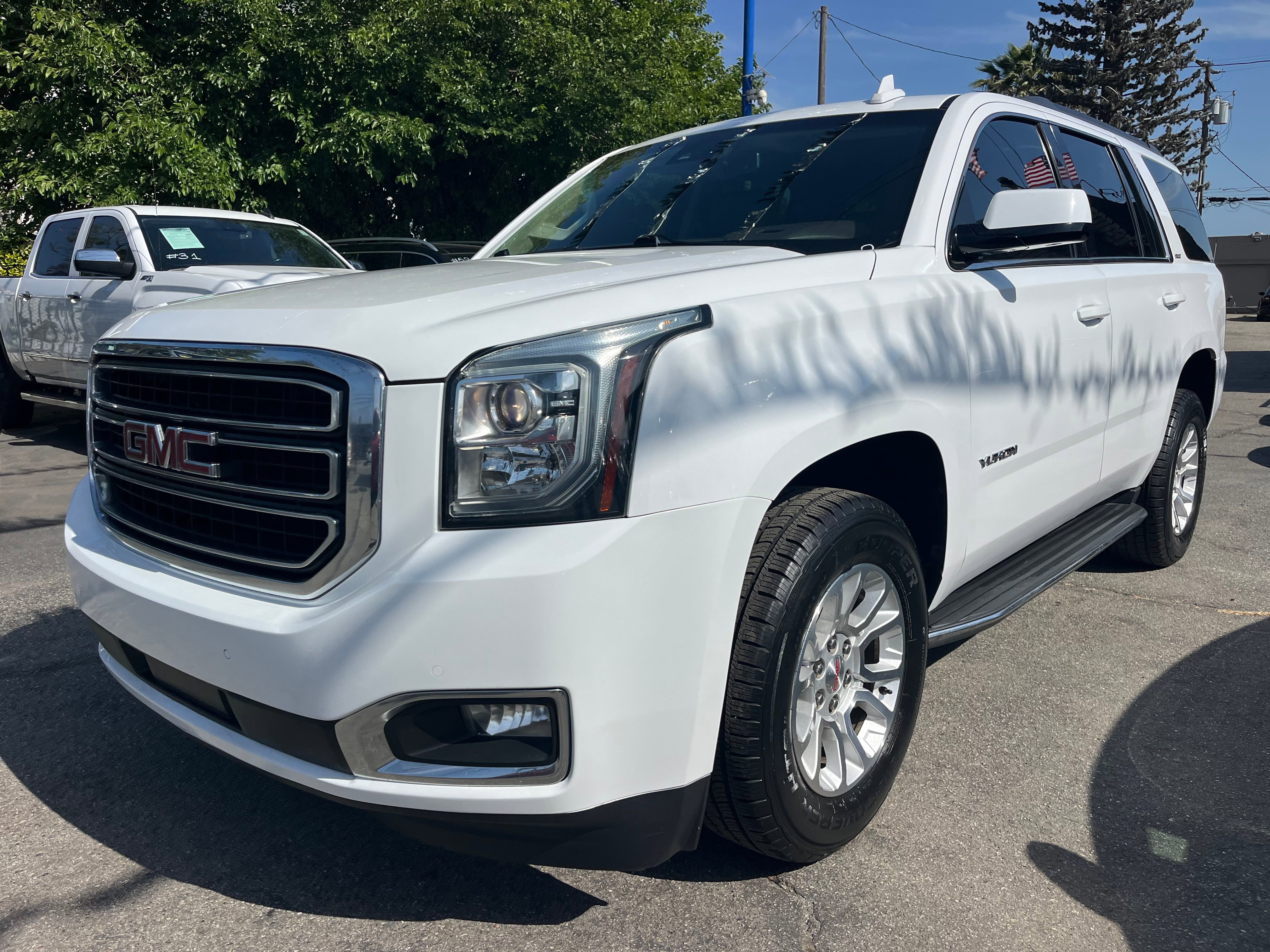 Vehicle image 3 of 71