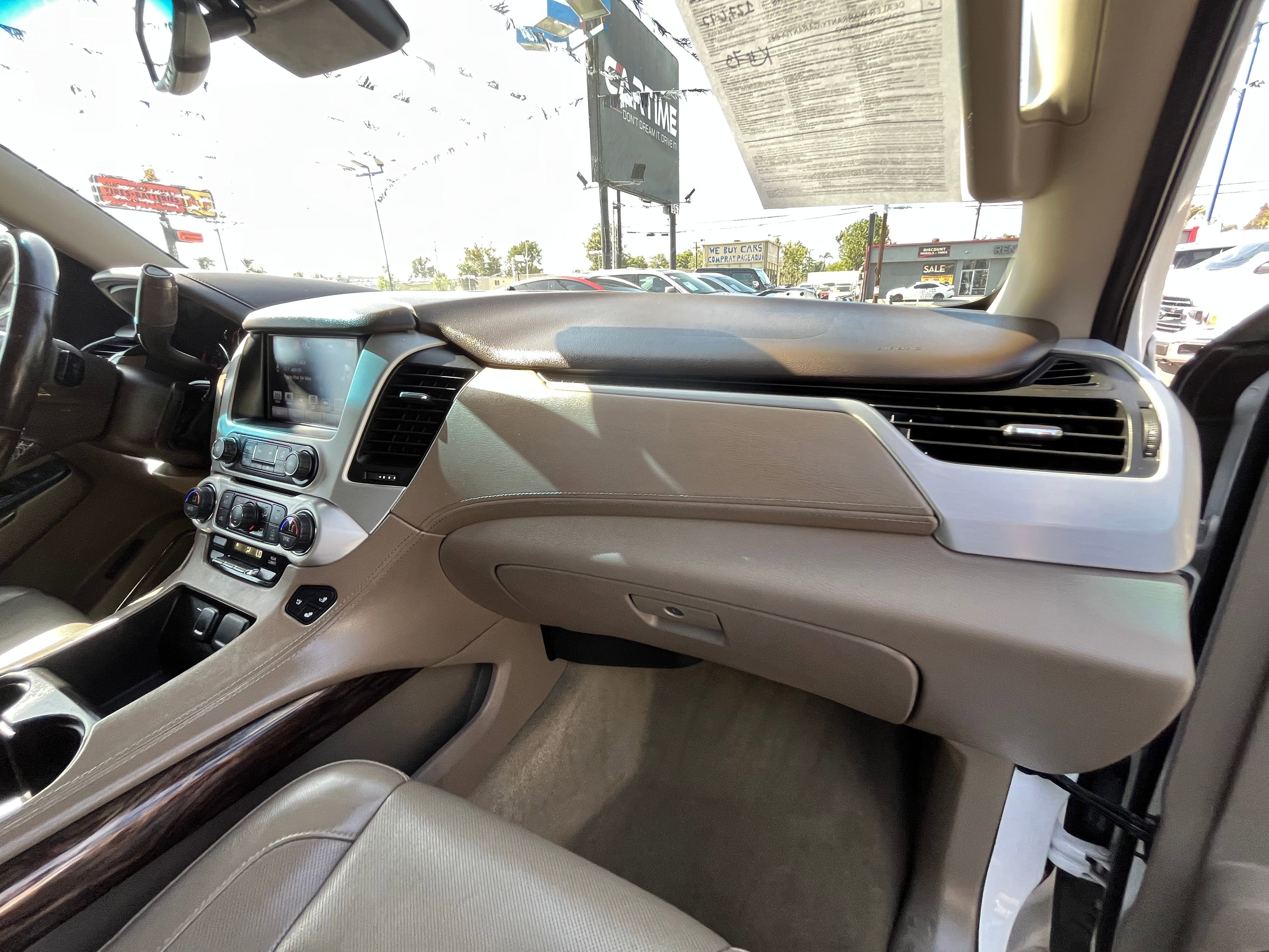 Vehicle image 35 of 71