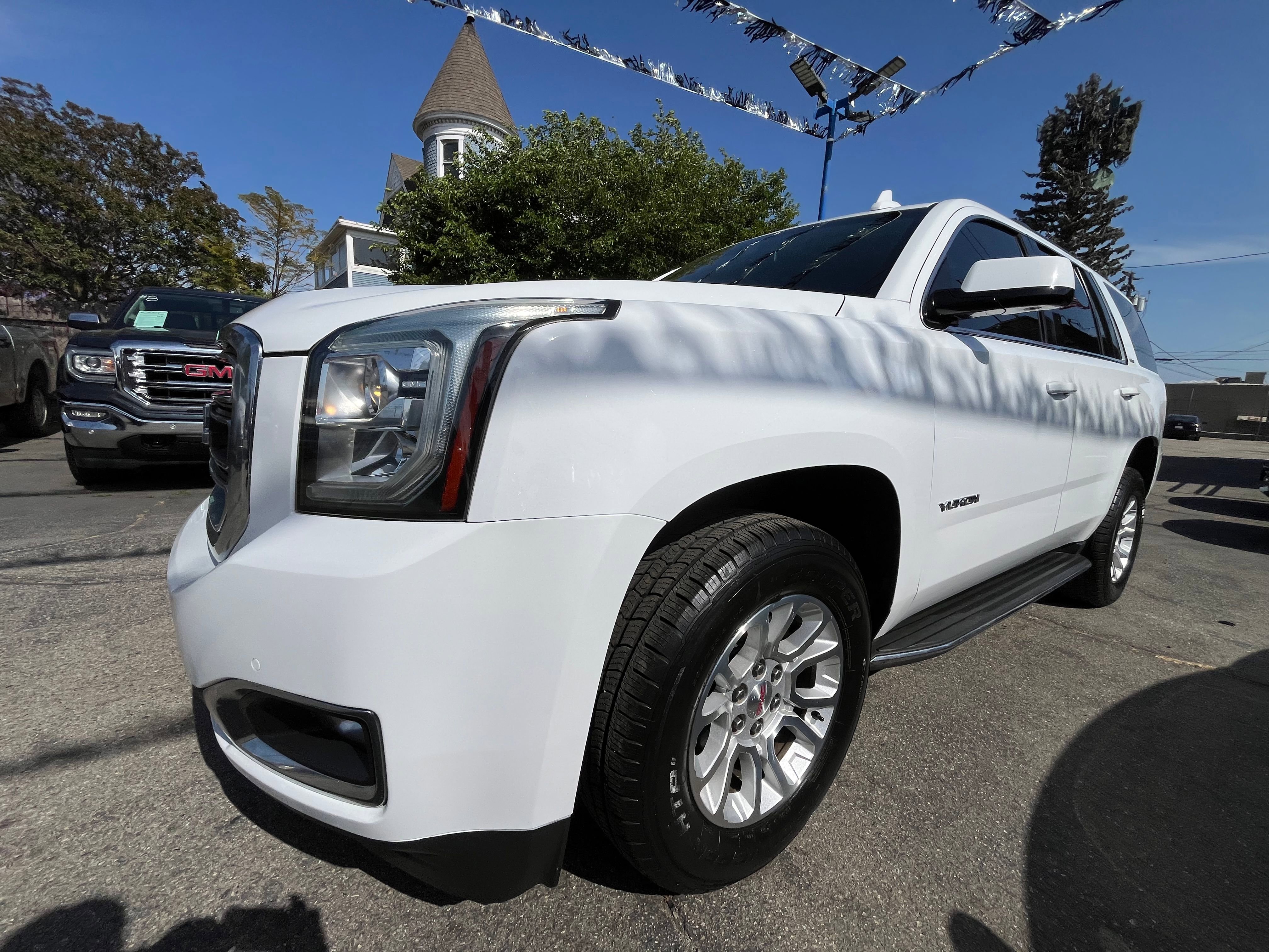 Vehicle image 15 of 71