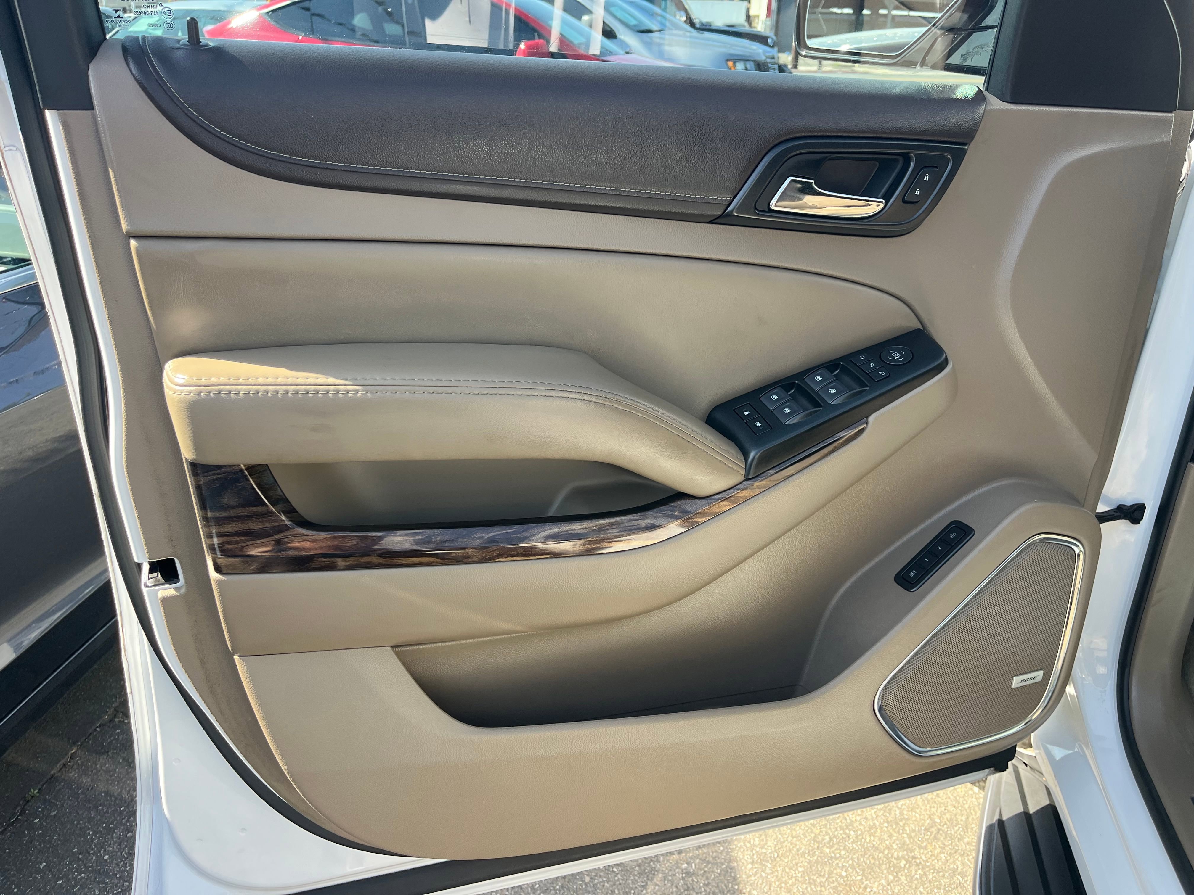 Vehicle image 31 of 71