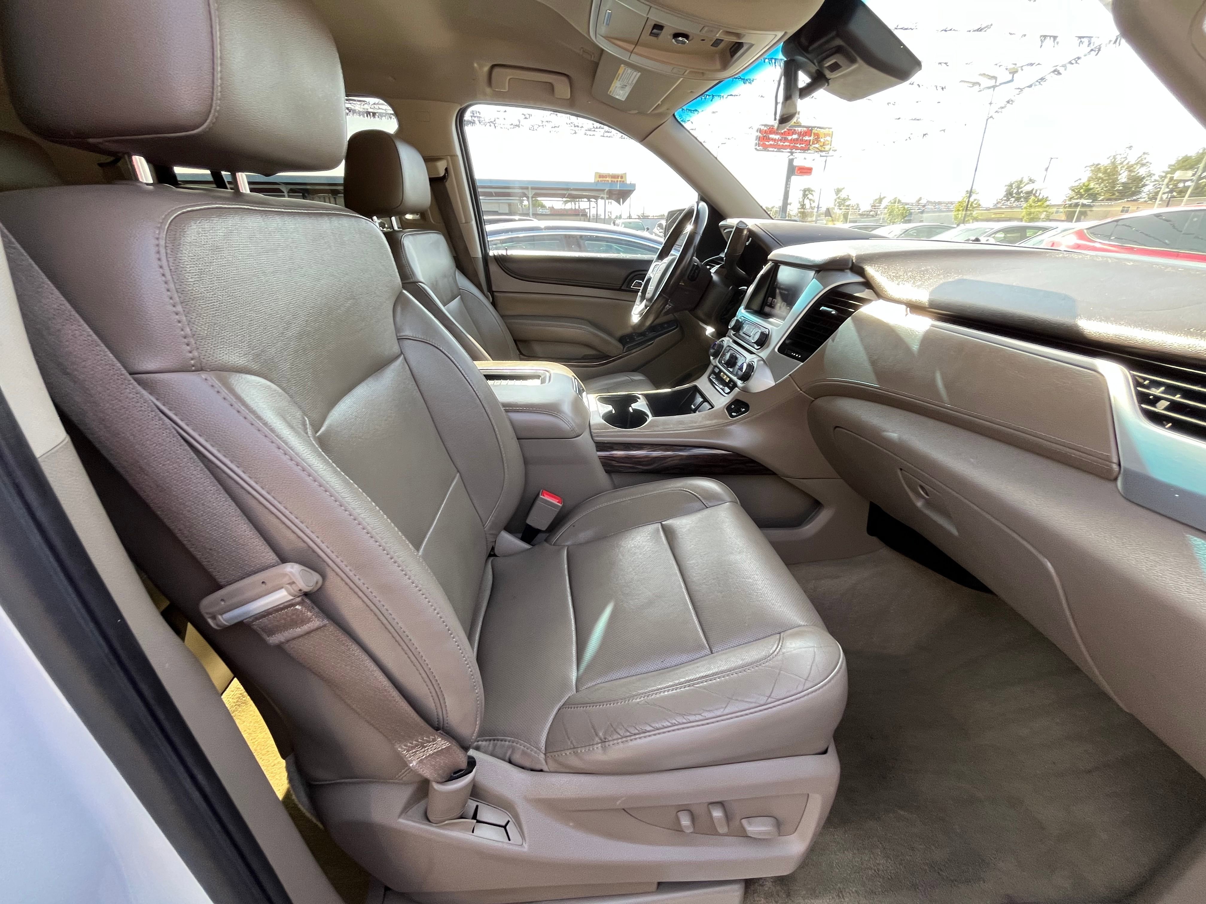 Vehicle image 49 of 71