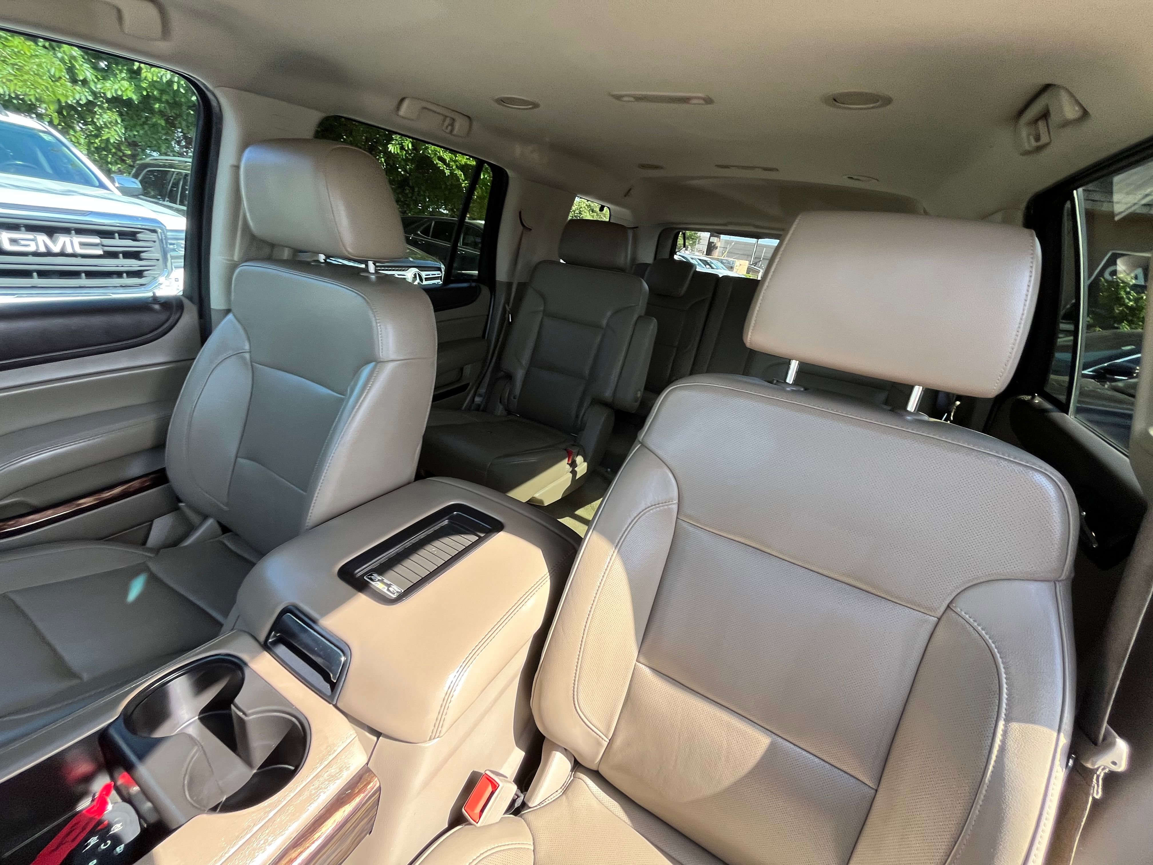 Vehicle image 60 of 71