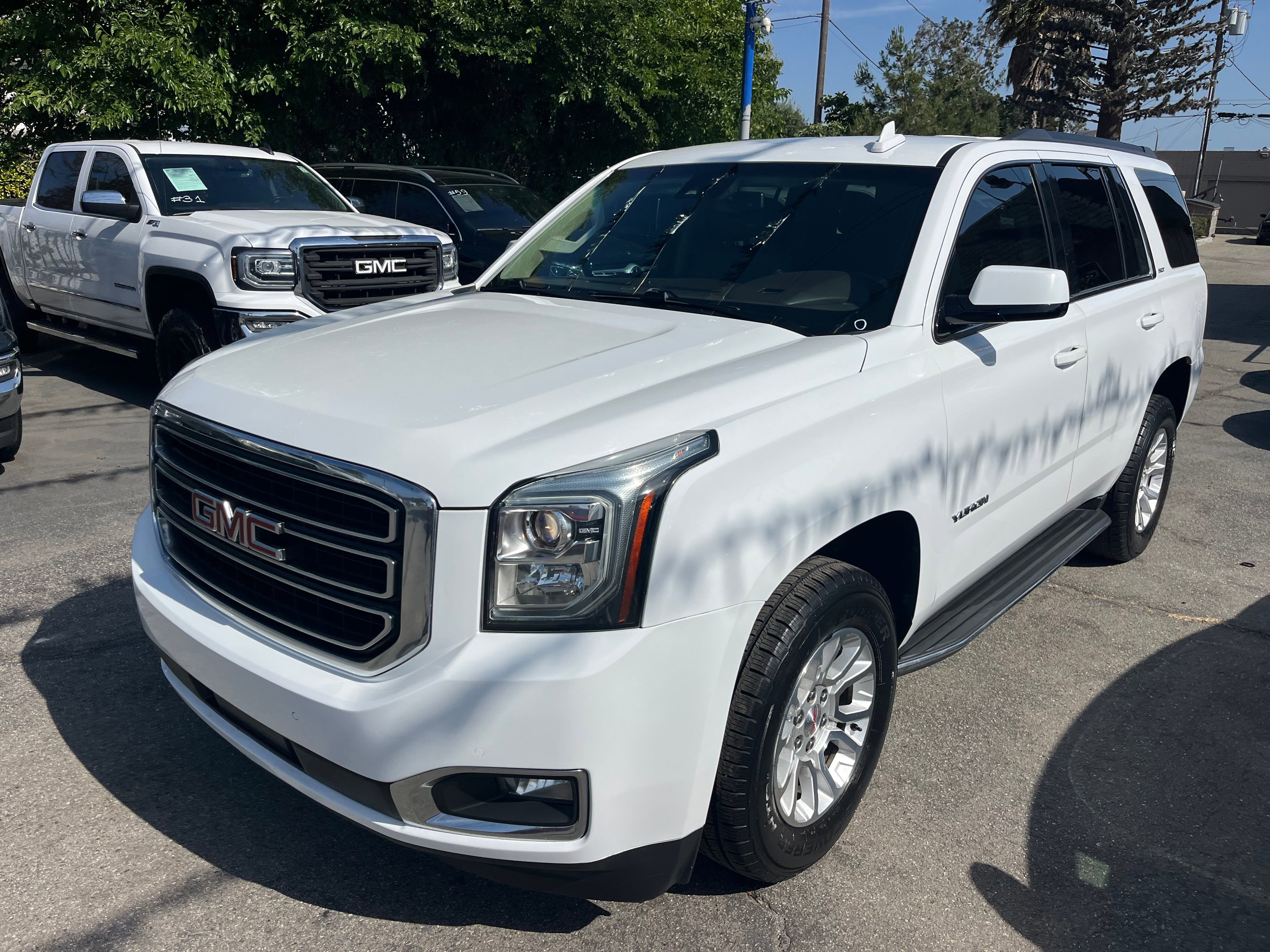 Vehicle image 2 of 71