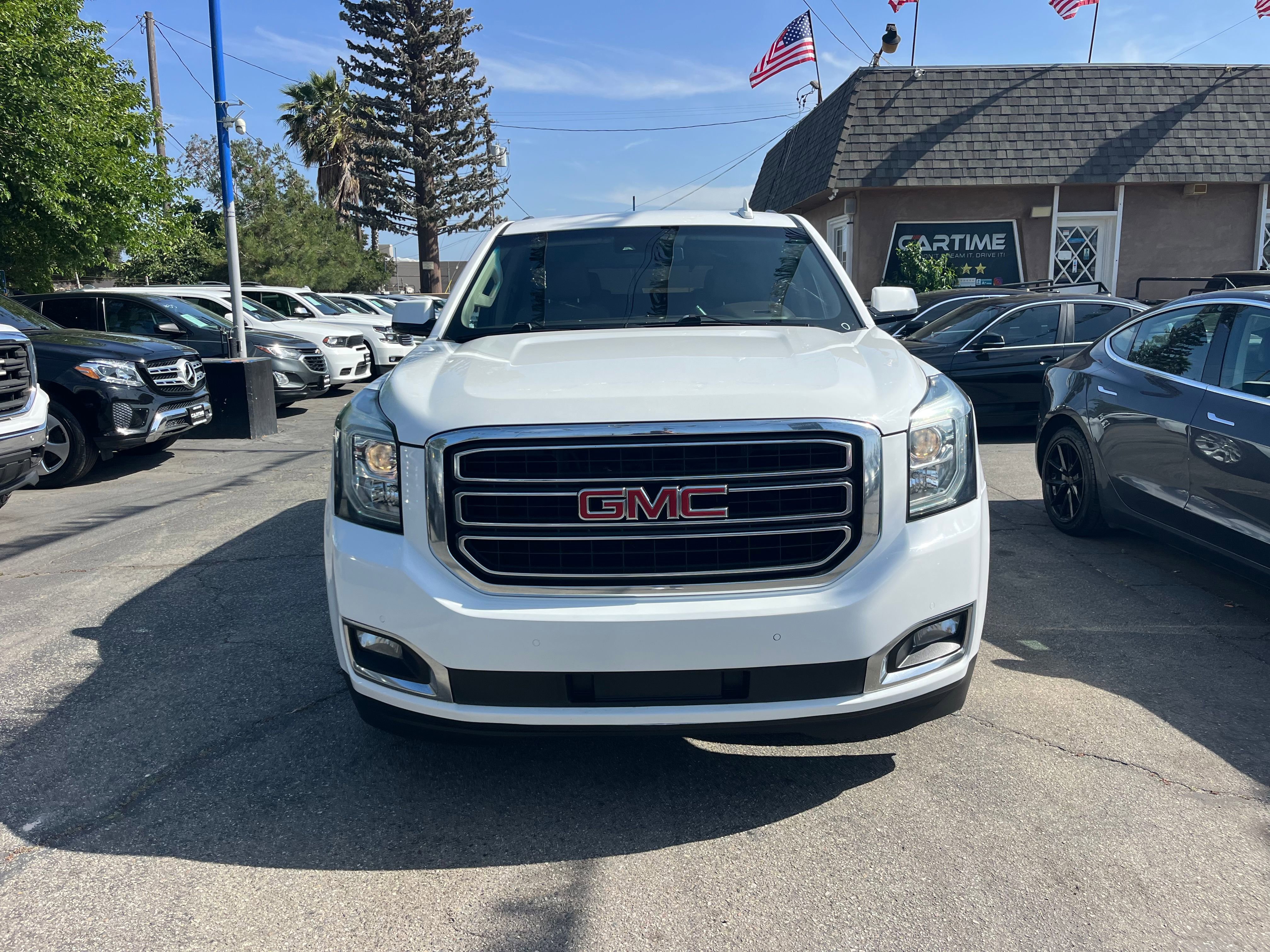 Vehicle image 5 of 71