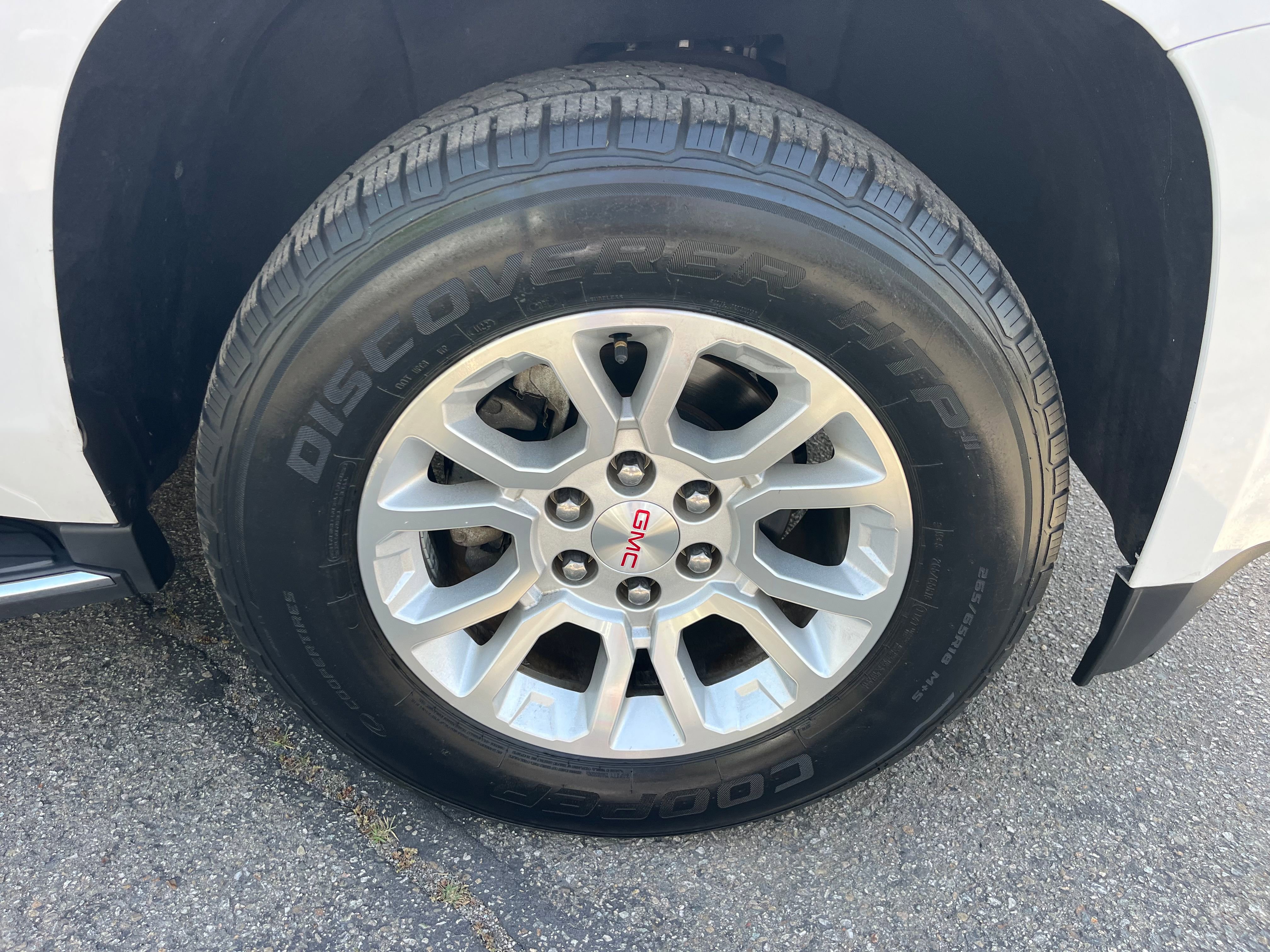 Vehicle image 46 of 71