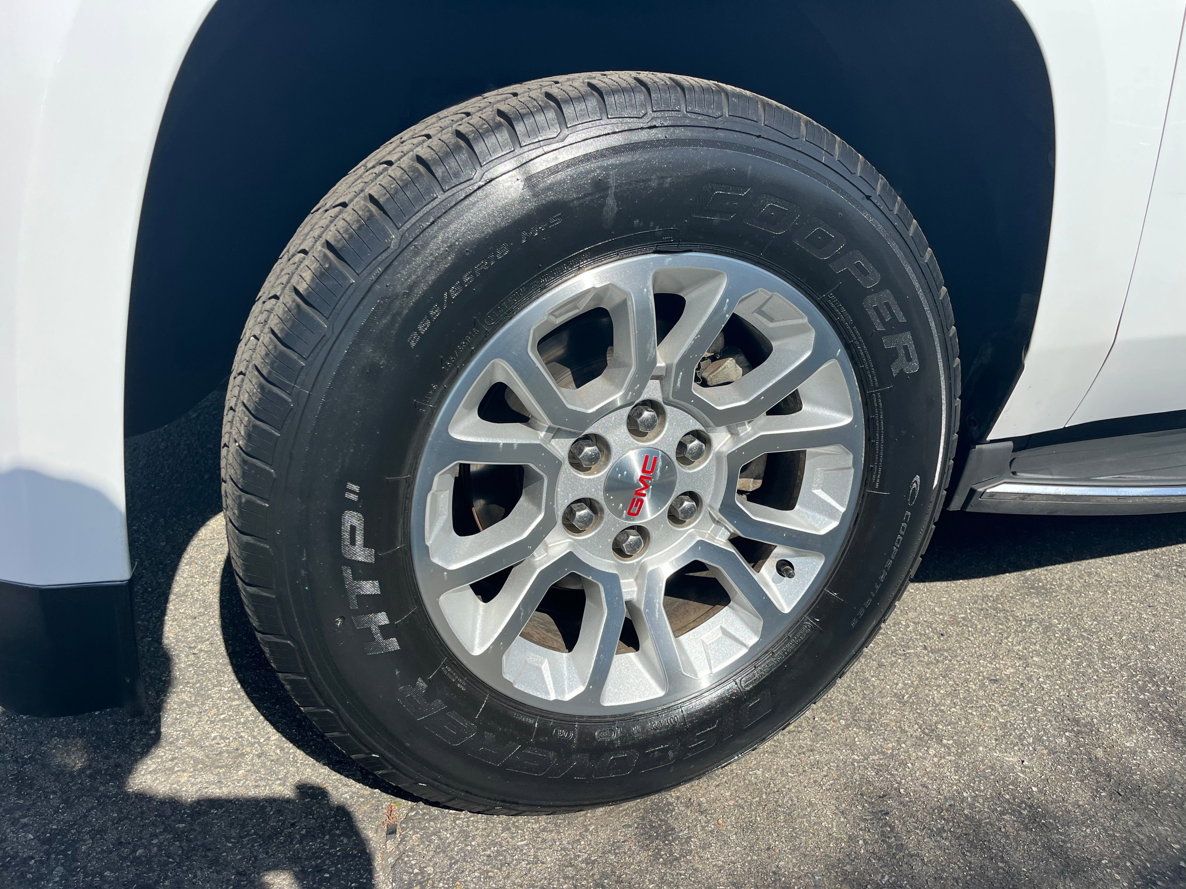 Vehicle image 47 of 71