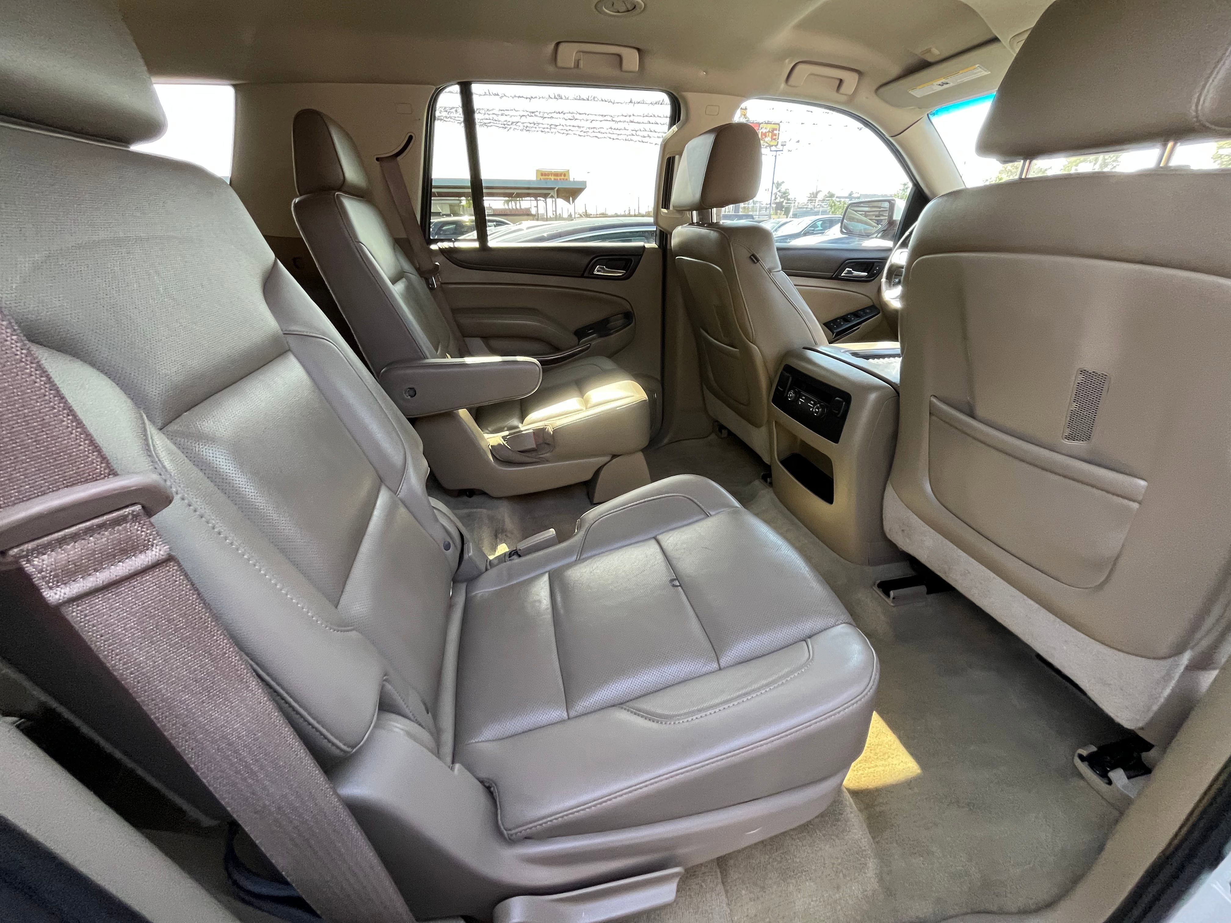 Vehicle image 39 of 71