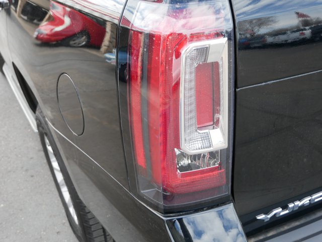 Vehicle image 10 of 42