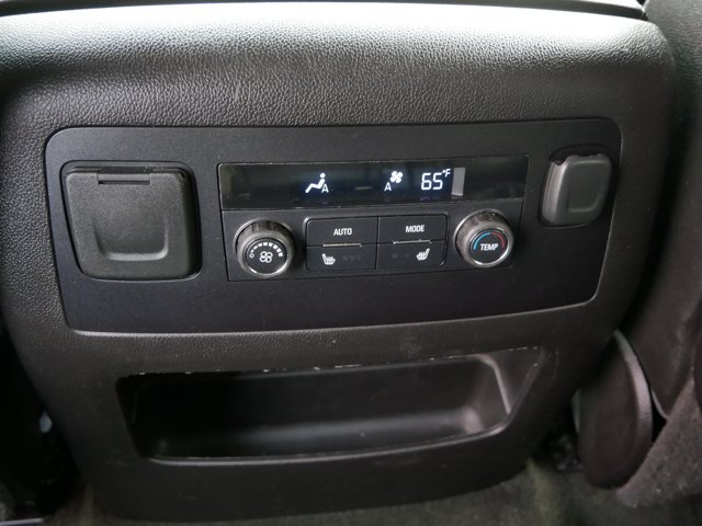 Vehicle image 22 of 42