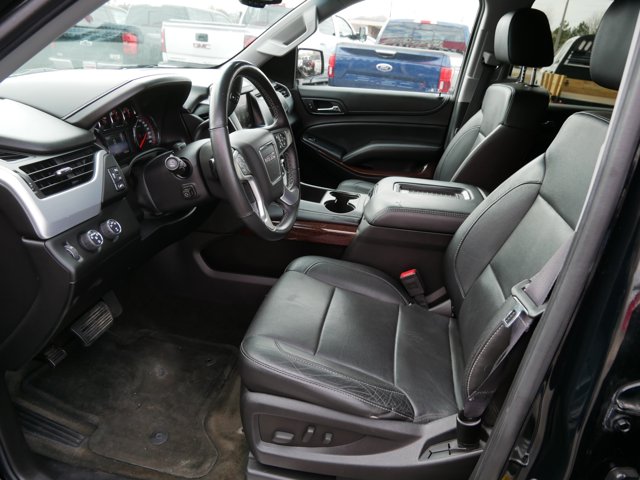 Vehicle image 16 of 42