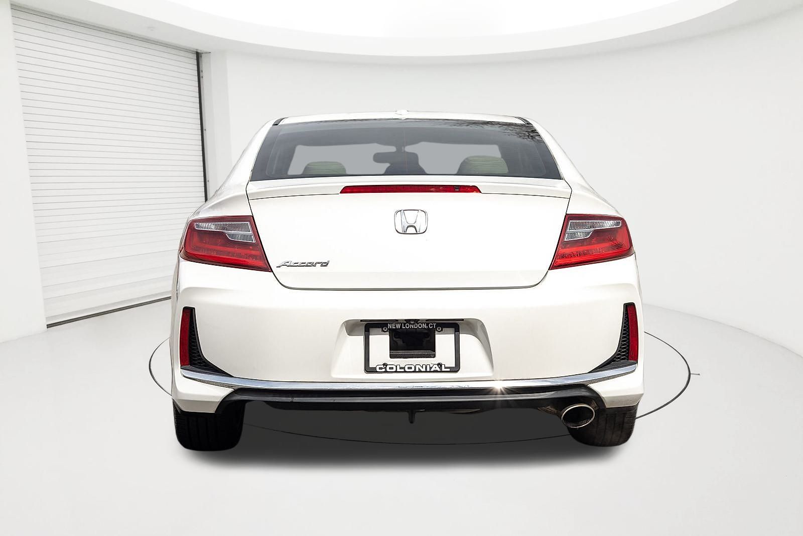 Vehicle image 5 of 28
