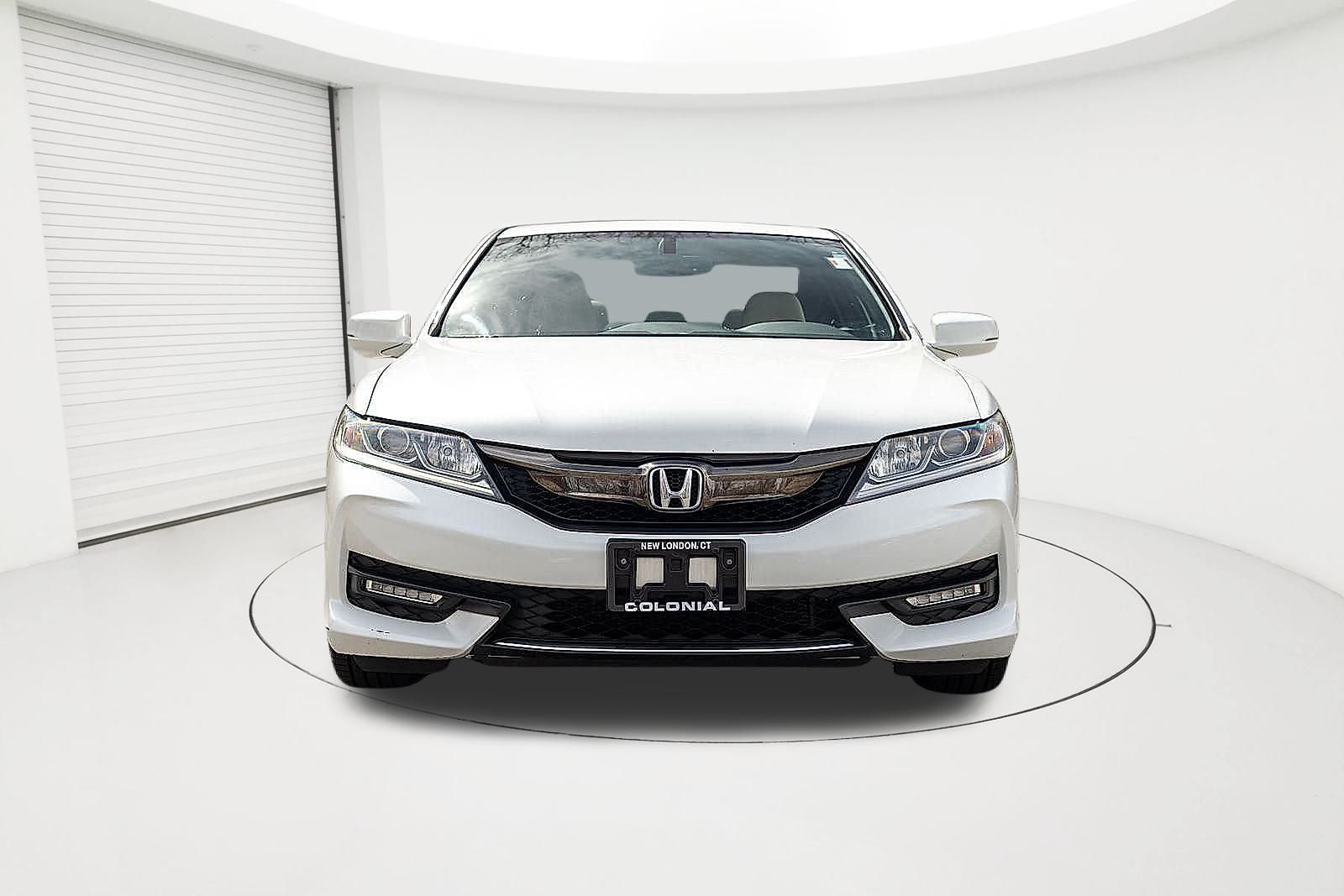 Vehicle image 4 of 28
