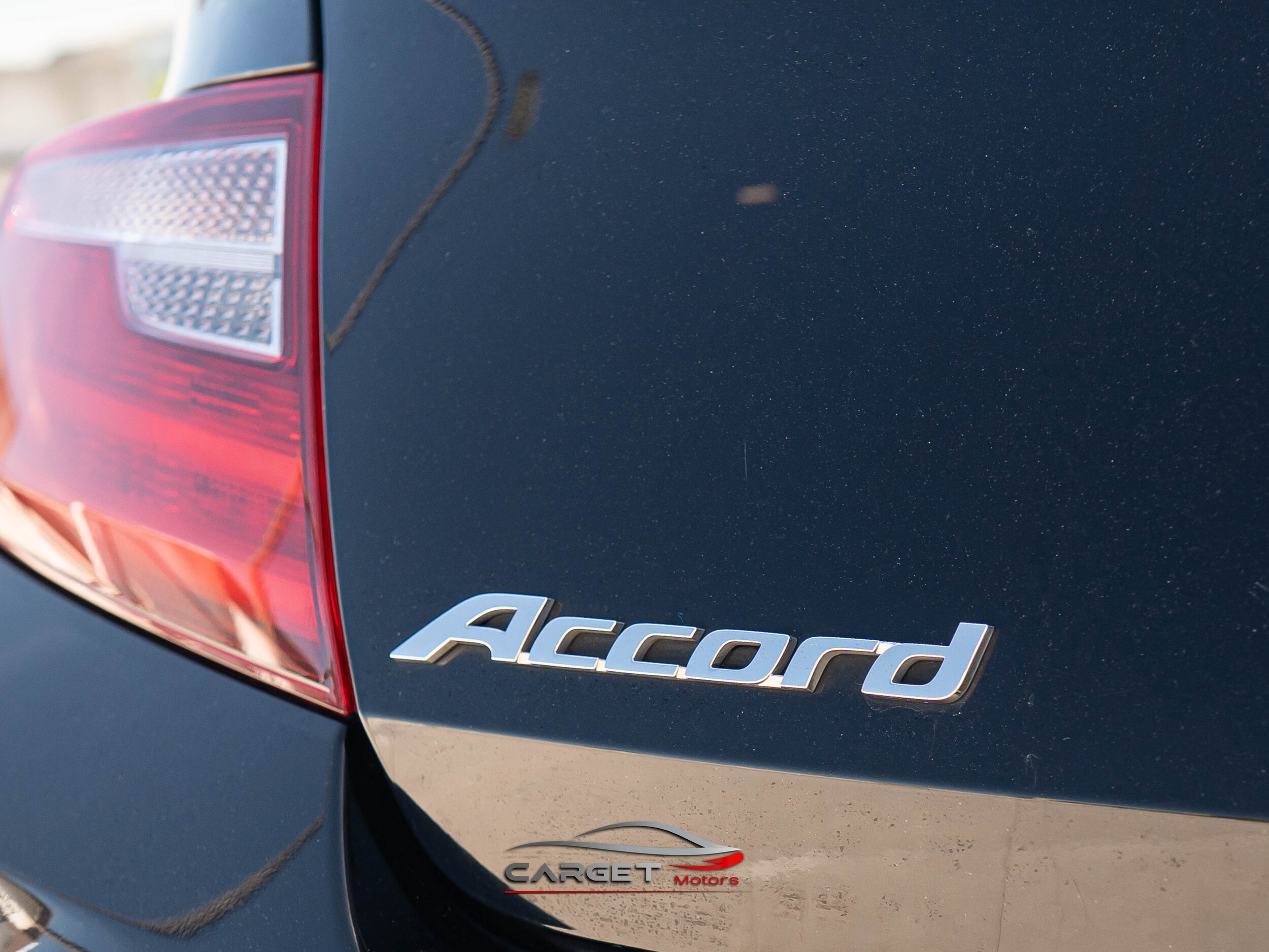 Vehicle image 35 of 40