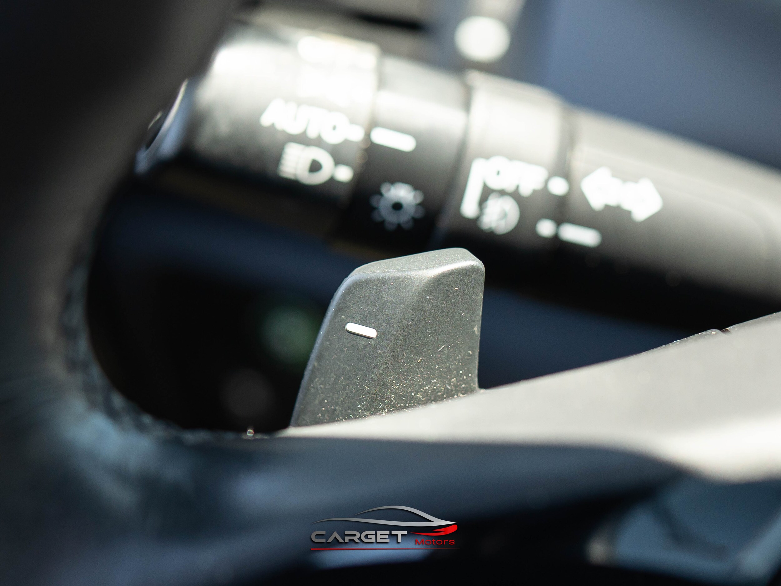 Vehicle image 20 of 40