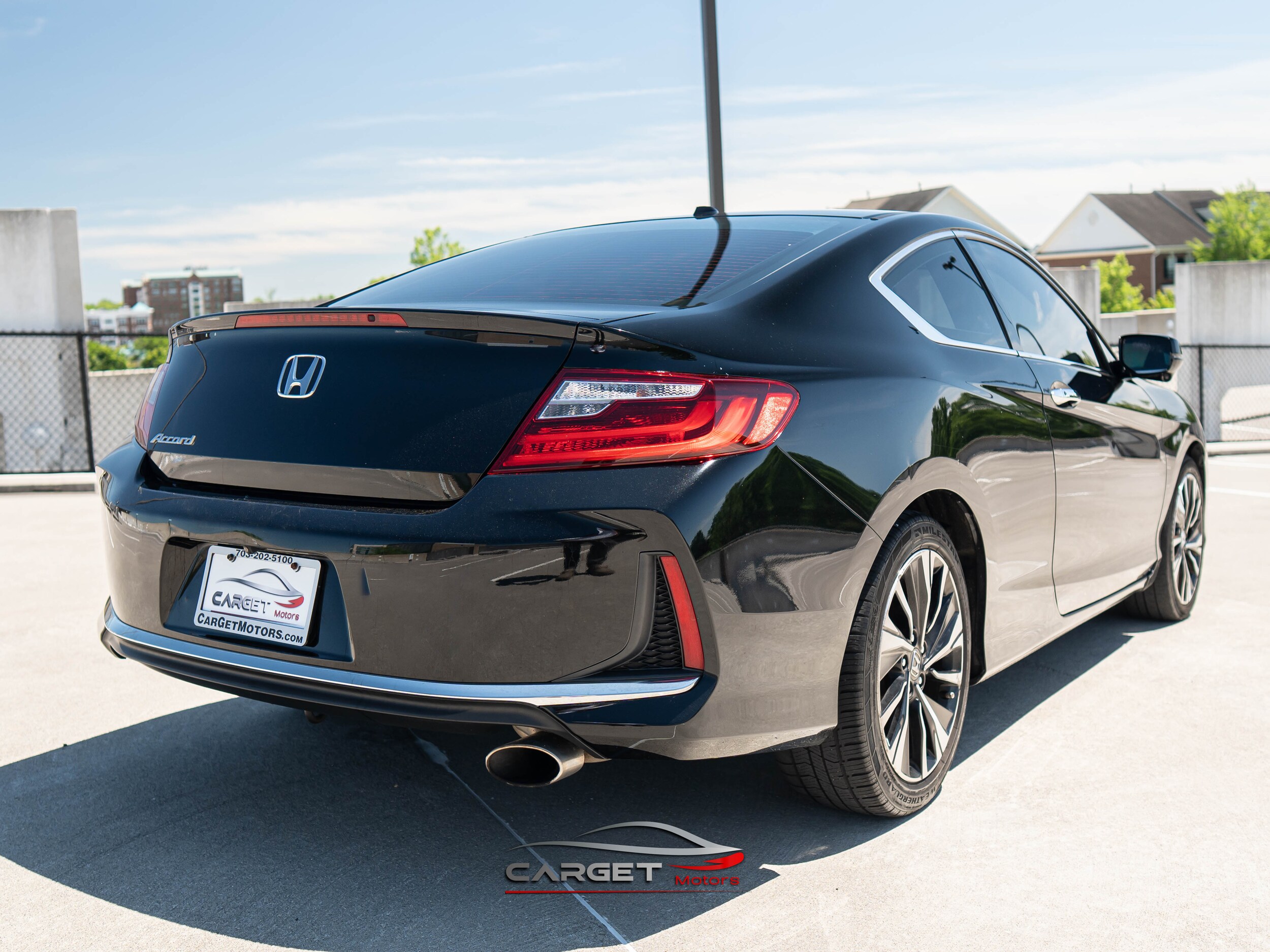 Vehicle image 4 of 40